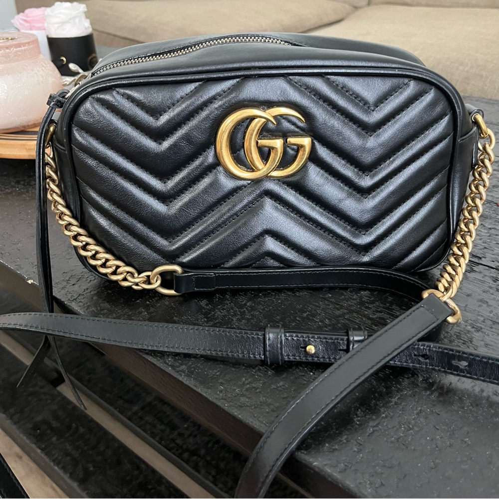 GUCCI GG Marmont Small Shoulder Bag